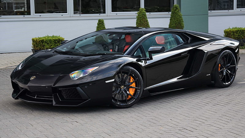 Lamborghini Aventador LP700-4